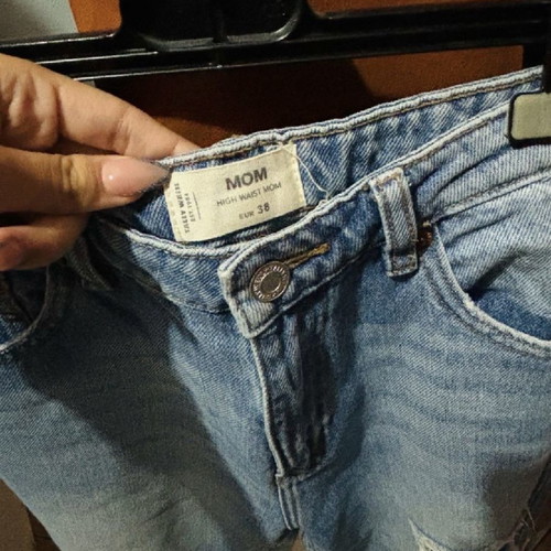 Mom jeans size 38
