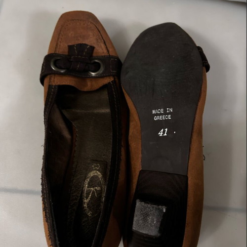 Women's brown shoes with short heel size 41 like new