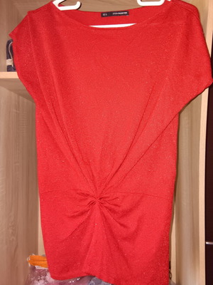 Sfera blouse small red like new, good knit