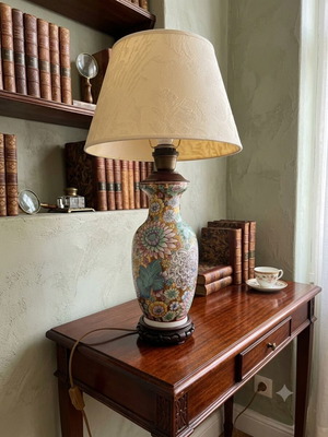 Vintage Chinese Millefleurs Porcelain Table Lamp