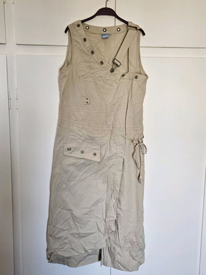 Casual dress Haléns size M like new, beige cotton