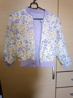 Spring jacket like new for ages 6 to 8, purple