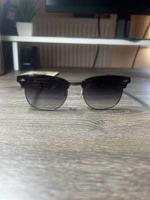 Sunglasses new, black color