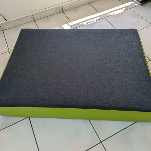 Indoor trampoline mat for kids, 97x70x16cm