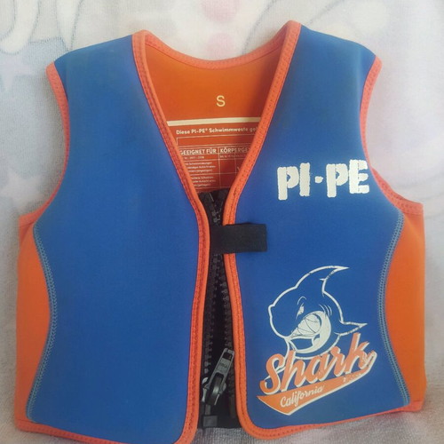 Life Vest for 2 to 3 Years Old Like New, Foam Material