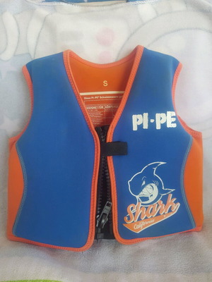 Life Vest for 2 to 3 Years Old Like New, Foam Material
