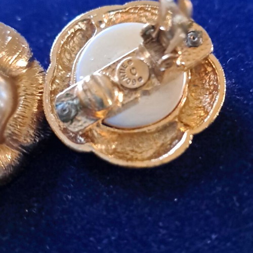 Vintage earrings from the 70s like new