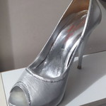 Silver bridal pumps like new, size 39