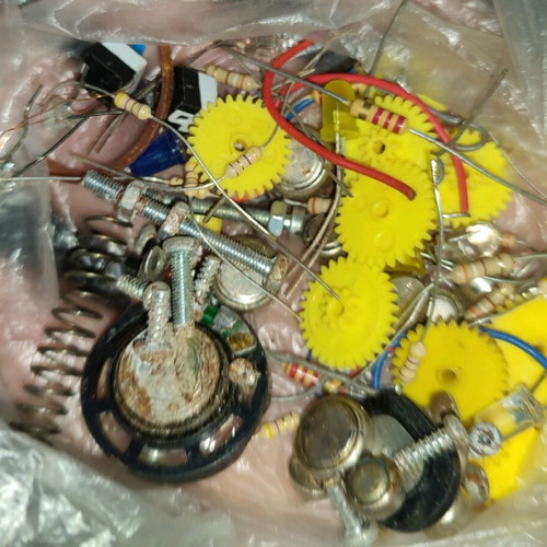 AND Circuit with NAND Gates Like New, Includes Car and Extra Parts