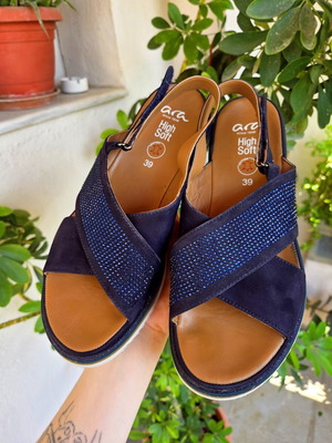 Ara high soft leather sandals with crystals size 39, like new, navy blue