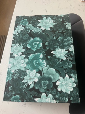 Κουτί Vassia Kostara Limited Edition