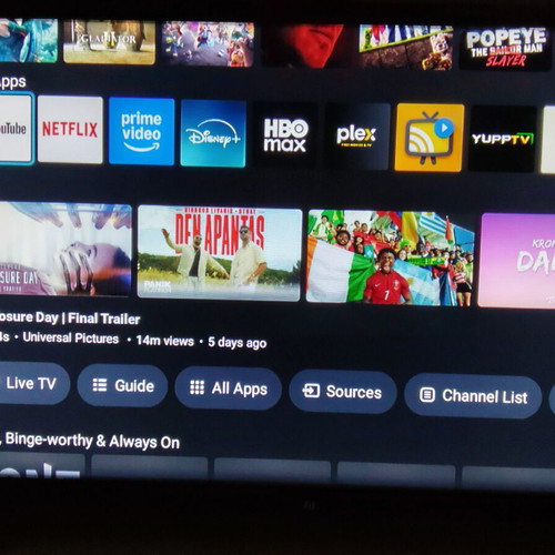 F&U FLS32229 32" Smart TV used