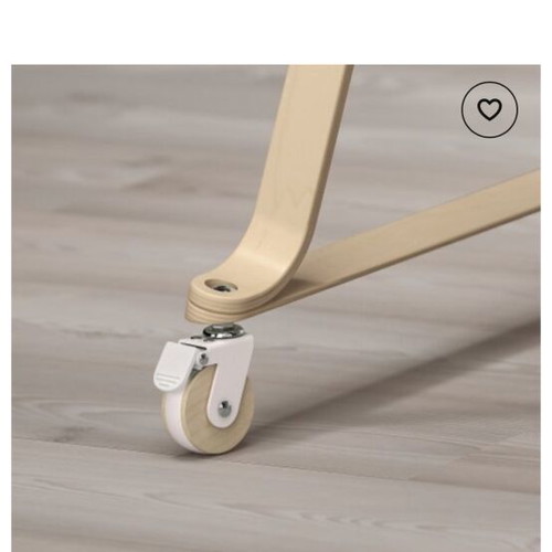 Cradle with mattress and two sheets like new