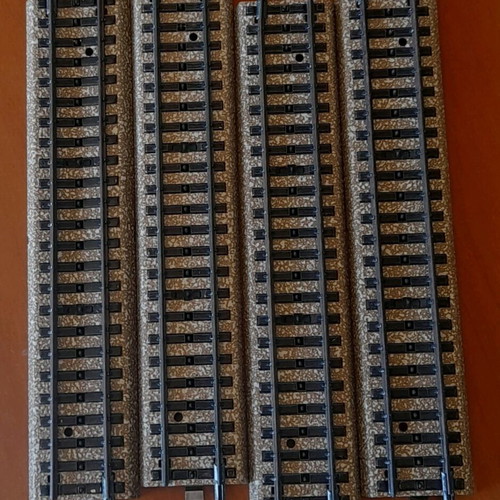 Marklin lot with rails and Lima 208066 train