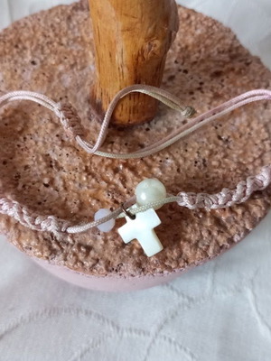 Bracelet with pink cord and mother of pearl cross new