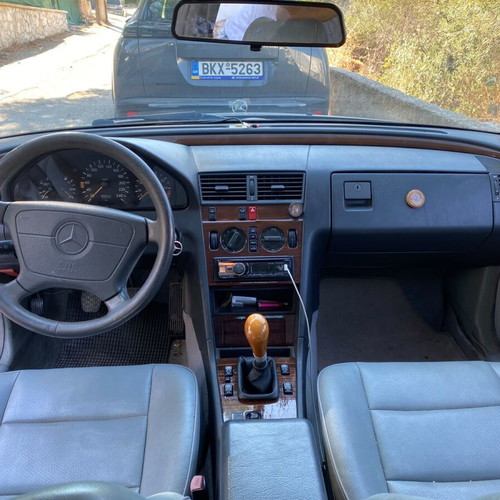 Mercedes-Benz C 180 sedan petrol LPG 1994