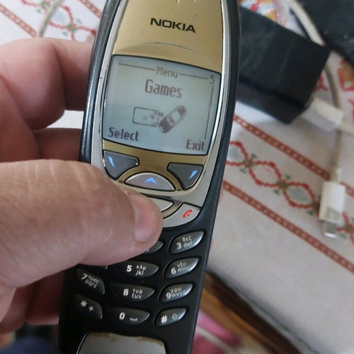 Nokia 6310i gold used, functional