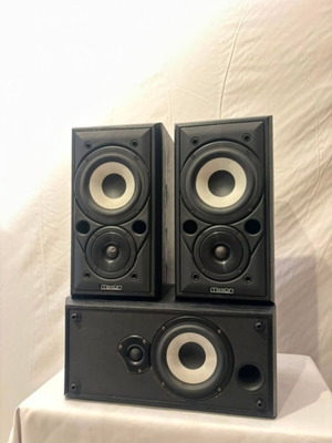 Mission 700 and 70c1 speakers like new with powerful bass