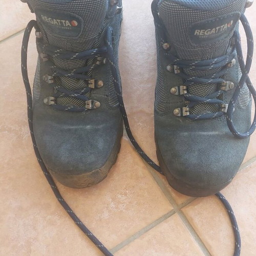 Regatta blue boots like new, size 40