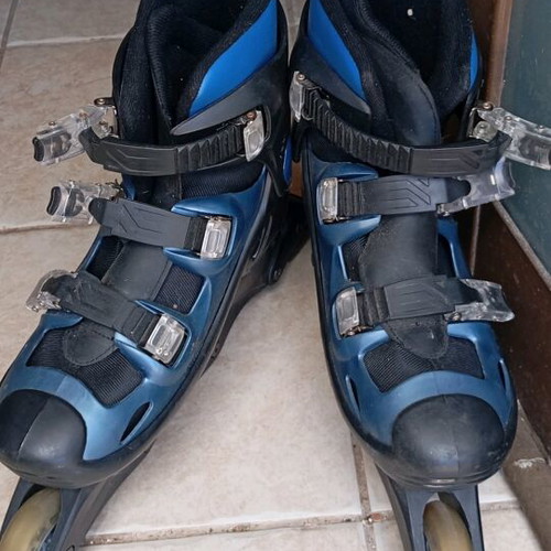 Roller skates like new, very lightly used