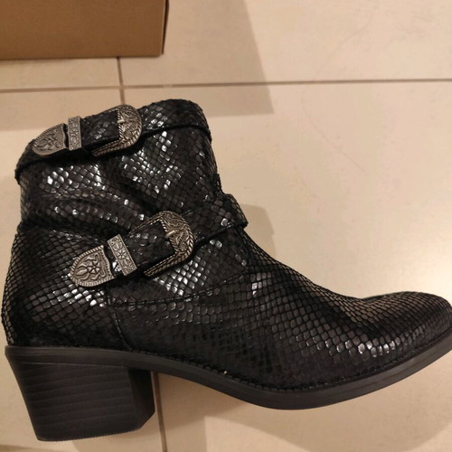 Funky Buddha Women's Ankle Boots like new, size 40, black