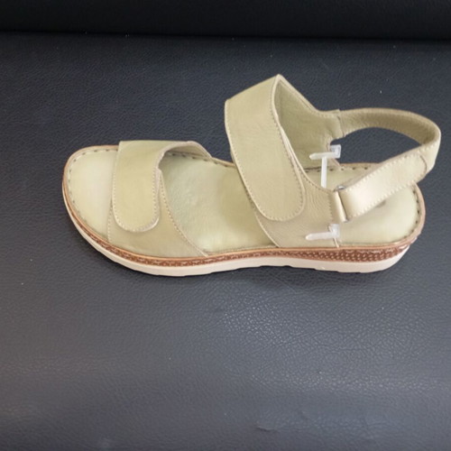 Leather platform sandals new, soft green color, size 37