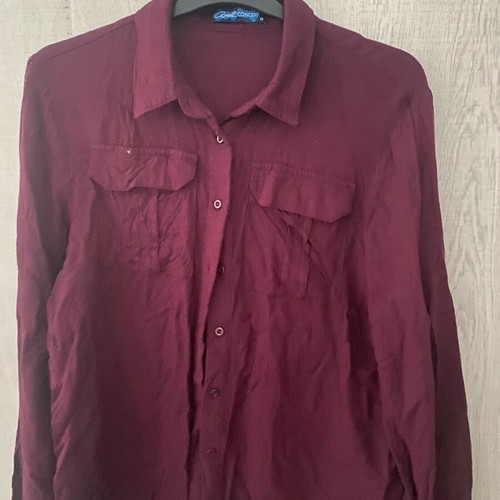 Burgundy shirt Axel size S/M like new