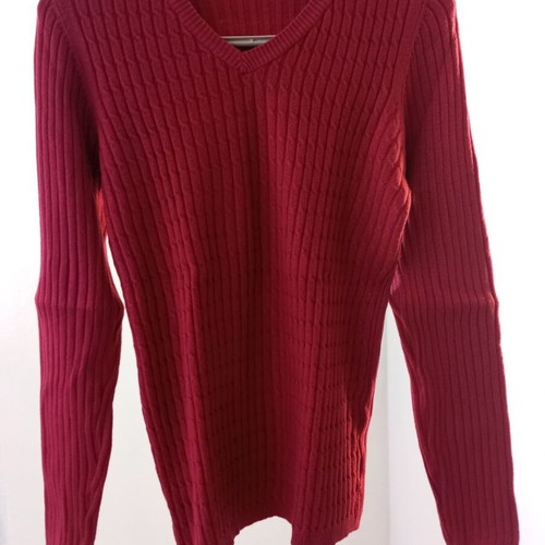 Woolen burgundy sweater size L like new