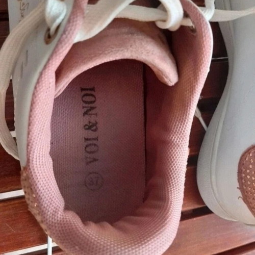 Shoes used, size 37, white and pink athletic style