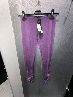 C-Throu purple leggings new with ruched details, Small
