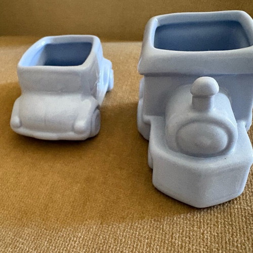 Porcelain bonbonnieres train and car in blue and purple, like new