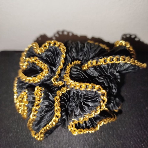 Hair accessories like new, set of 3 with satin and pearls