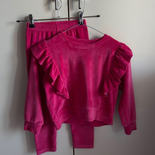 Extan Bebe velvet tracksuit with ruffles used, 6 years
