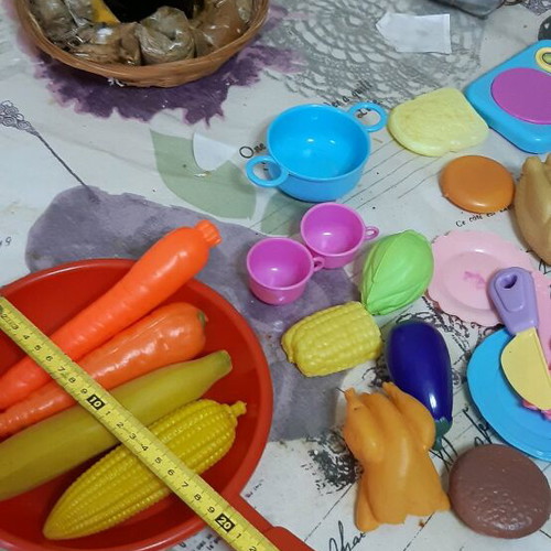 Kitchen toys used, assorted