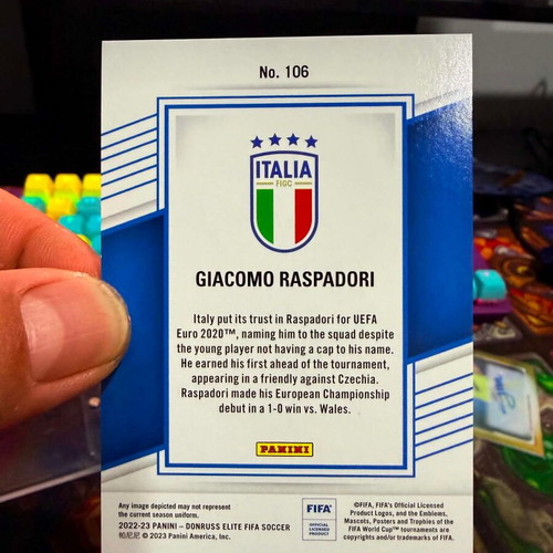 Giacomo Raspadori Panini Elite Purple 1/15 used football card