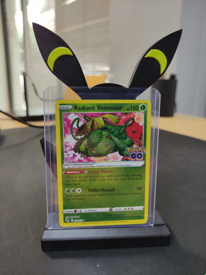 Radiant Venusaur Pokémon GO card like new