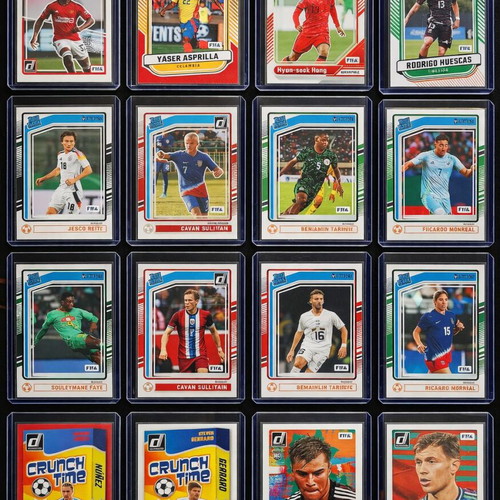 Lot of 16 Donruss Soccer Cards with rookies and inserts, used excellent condition