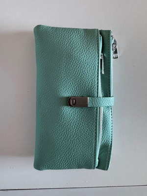 Wallet-pouch new, green veraman color