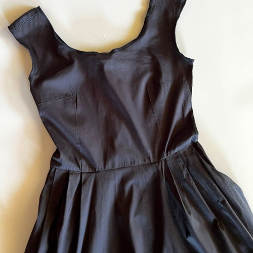 Julia Bergovich blue dress like new with wide skirt and large pockets