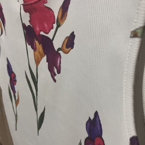 Shein women's fitted elastic white floral t-shirt like new, size S