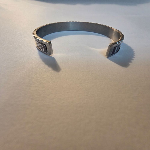 Men's Bracelet Cuff Diver Bezel Style Stainless Steel like new