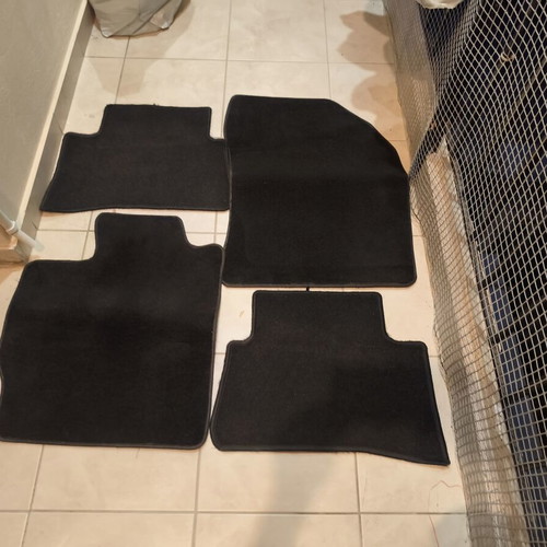 Toyota car mats like new for Chr Yaris Auris