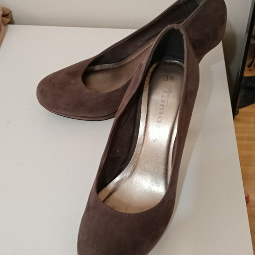Tamaris suede pumps size 38 brown new