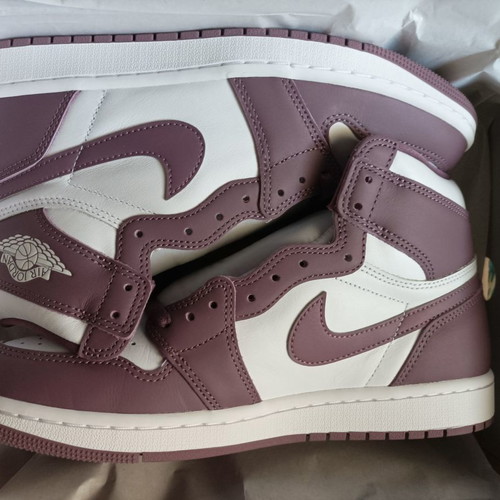 Air Jordan 1 Retro High OG men's size 43, new