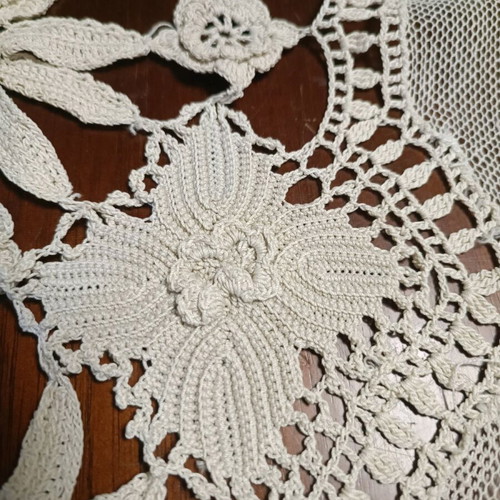 Handmade antique tablecloth like new