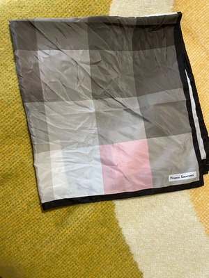 Scarf used