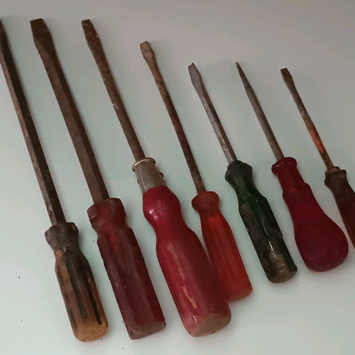 Screwdrivers old used, pack