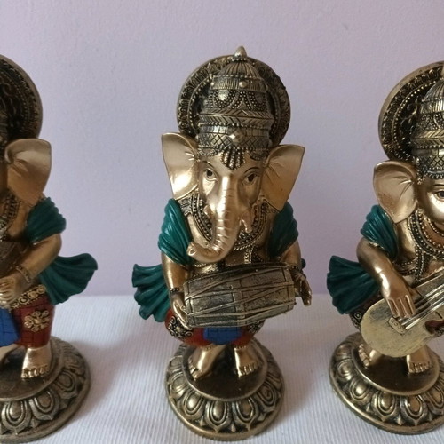 Ganesa statues used, set of 3, 20 cm height
