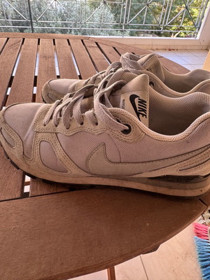 Nike sneakers used, size 41, gray