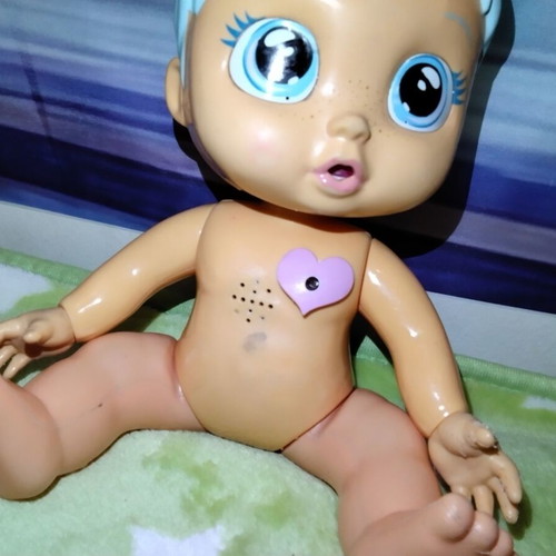 Cry Babies Kristal Gets Sick doll used, interactive with thermometer